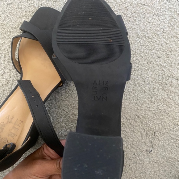 Naturalizer Heels - Picture 4 of 7